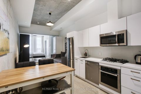 Photo 4 at 210 - 608 Richmond Street W, Waterfront Communities C1, Toronto