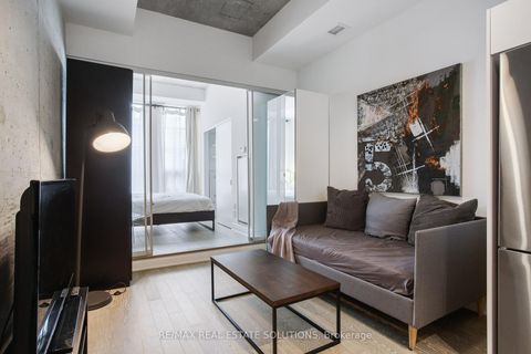 Photo 7 at 210 - 608 Richmond Street W, Waterfront Communities C1, Toronto