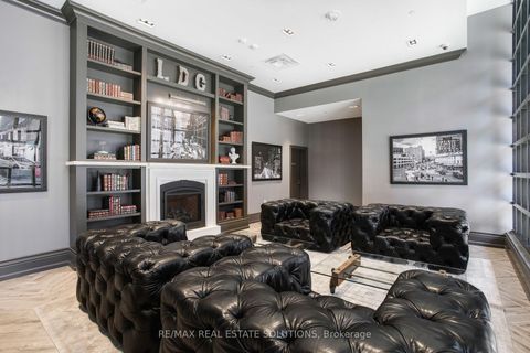 Photo 16 at 210 - 608 Richmond Street W, Waterfront Communities C1, Toronto