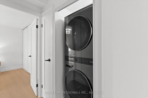 Photo 15 at 508 - 820 Burnhamthorpe Road, Markland Wood, Toronto