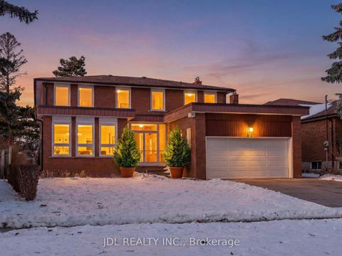 Photo 34 at 16 Clayland Drive, Donalda, Toronto