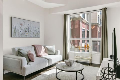 Photo 5 at 725 - 23 Glebe Road W, Eglinton, Toronto