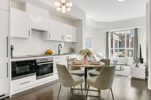 Photo 10 at 725 - 23 Glebe Road W, Eglinton, Toronto