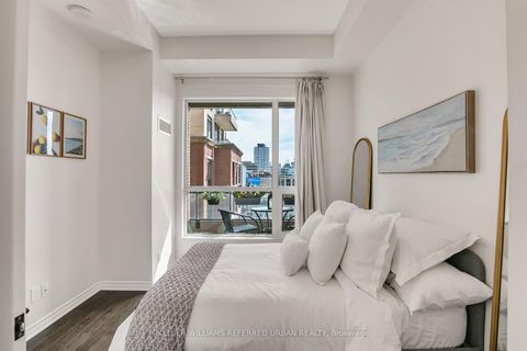 Photo 21 at 725 - 23 Glebe Road W, Eglinton, Toronto