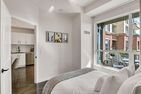Photo 22 at 725 - 23 Glebe Road W, Eglinton, Toronto