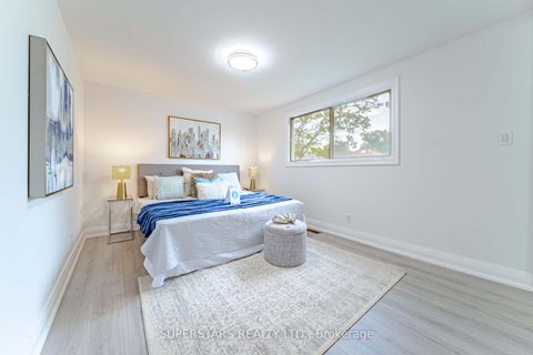 Photo 9 at 88 Castle Hill Drive, L'Amoreaux, Toronto