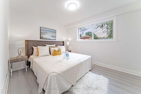 Photo 12 at 88 Castle Hill Drive, L'Amoreaux, Toronto