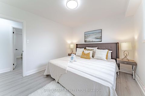 Photo 13 at 88 Castle Hill Drive, L'Amoreaux, Toronto