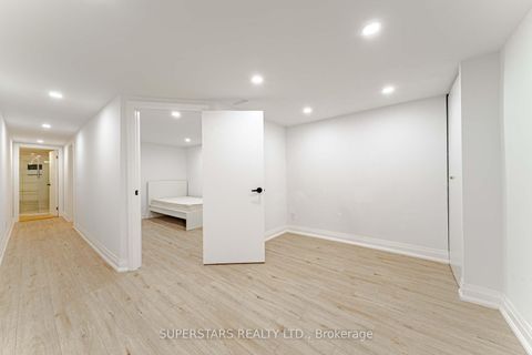 Photo 19 at 88 Castle Hill Drive, L'Amoreaux, Toronto