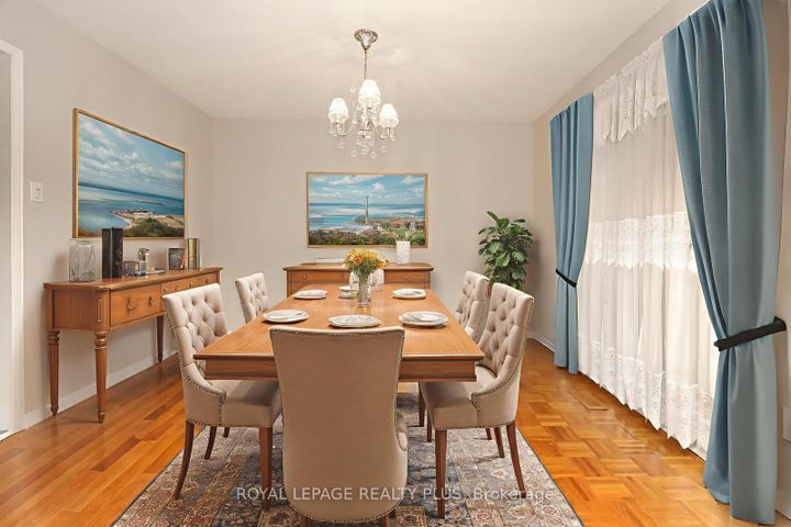 Photo 12 at 1086 Hedge Drive, Lakeview, Mississauga