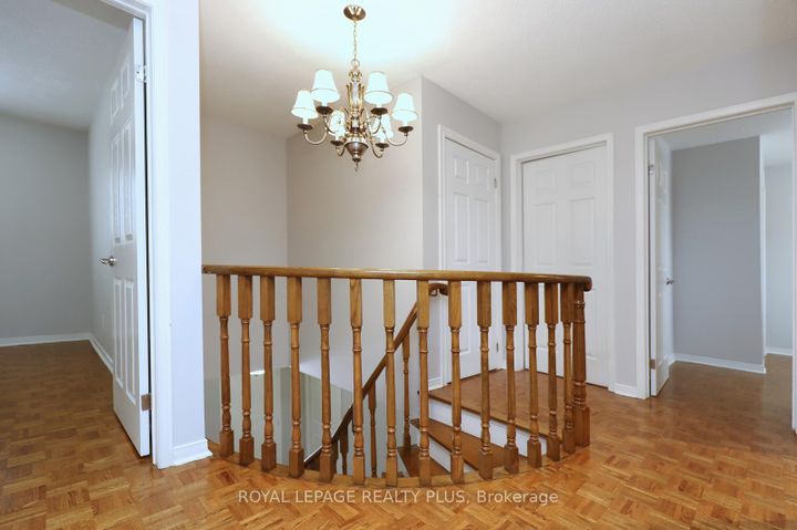 Photo 18 at 1086 Hedge Drive, Lakeview, Mississauga