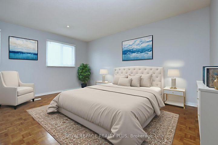 Photo 19 at 1086 Hedge Drive, Lakeview, Mississauga