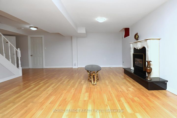 Photo 33 at 1086 Hedge Drive, Lakeview, Mississauga