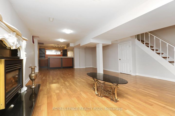 Photo 36 at 1086 Hedge Drive, Lakeview, Mississauga