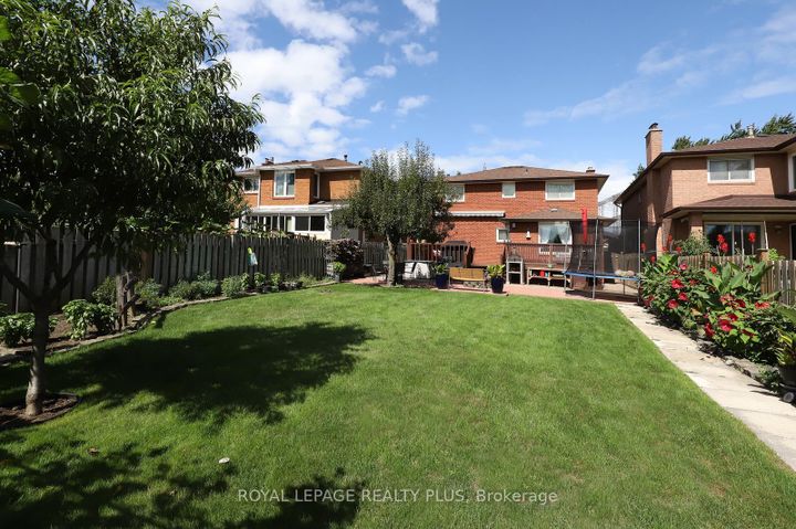 Photo 44 at 1086 Hedge Drive, Lakeview, Mississauga