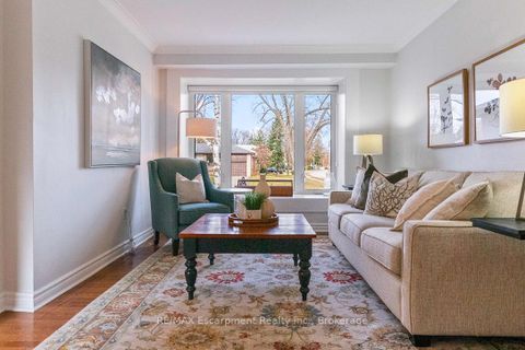 Photo 4 at 68 Glenmanor Drive N, CO Central, Oakville