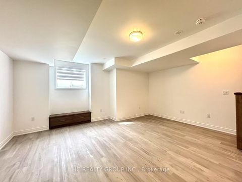 Photo 38 at 3219 Crystal Drive, GO Glenorchy, Oakville