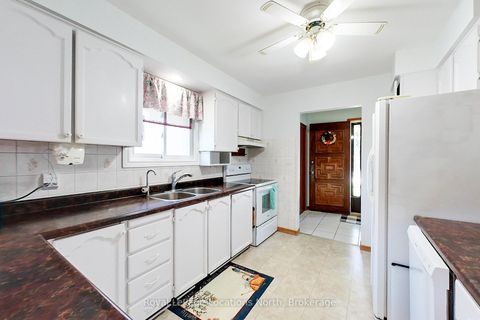 Photo 4 at 221 John Street, Stayner, Clearview