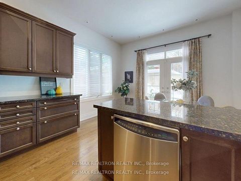 Photo 4 at 215 - 47 York Mills Road, York Mills, Toronto