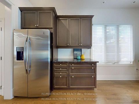 Photo 7 at 215 - 47 York Mills Road, York Mills, Toronto