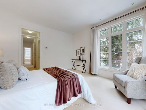 Photo 11 at 215 - 47 York Mills Road, York Mills, Toronto