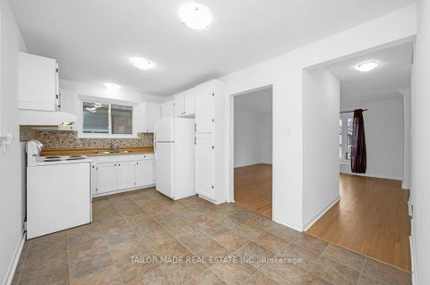 Photo 11 at 37 Vanderbrent Crescent, Richview, Toronto