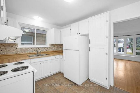 Photo 13 at 37 Vanderbrent Crescent, Richview, Toronto