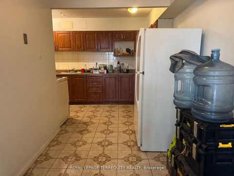 Photo 6 at 409 - 15 London Green Court, Jane Heights, Toronto