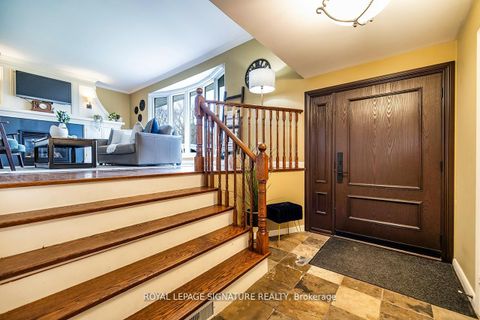 Photo 2 at 40 Cobham Crescent, Victoria Village, Toronto