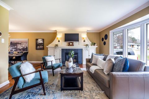 Photo 3 at 40 Cobham Crescent, Victoria Village, Toronto