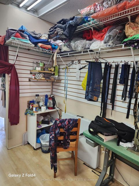 Photo 12 at 8 - 2323 Bloor Street W, Swansea, Toronto