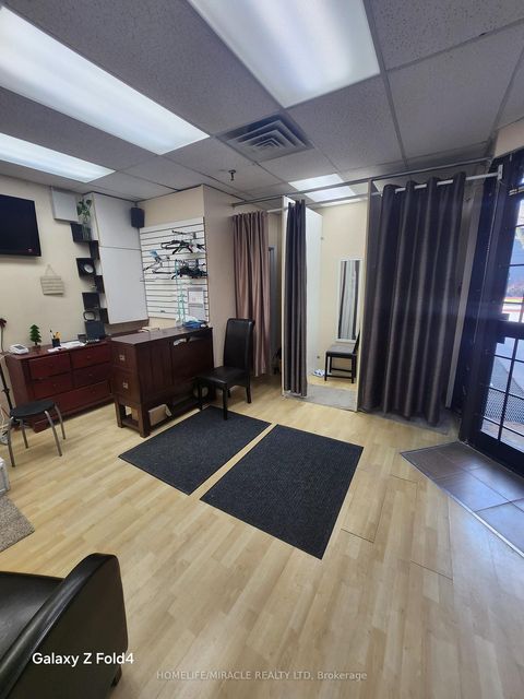 Photo 13 at 8 - 2323 Bloor Street W, Swansea, Toronto
