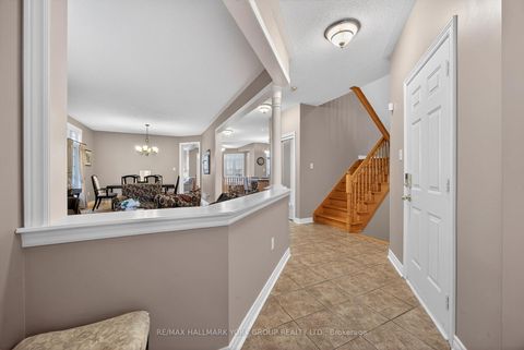 Photo 5 at 99 Barberry Crescent, Oak Ridges, Richmond Hill
