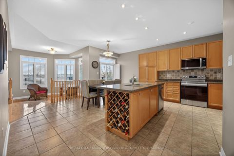 Photo 10 at 99 Barberry Crescent, Oak Ridges, Richmond Hill