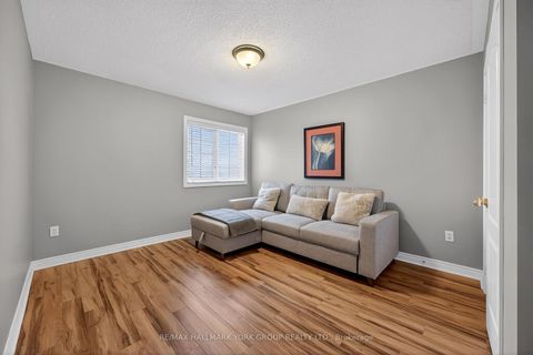 Photo 25 at 99 Barberry Crescent, Oak Ridges, Richmond Hill