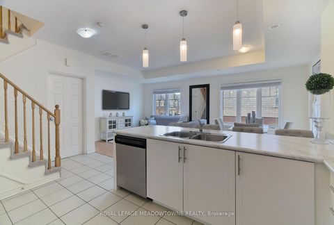 Photo 8 at 1704 - 2420 Baronwood Drive, WM Westmount, Oakville