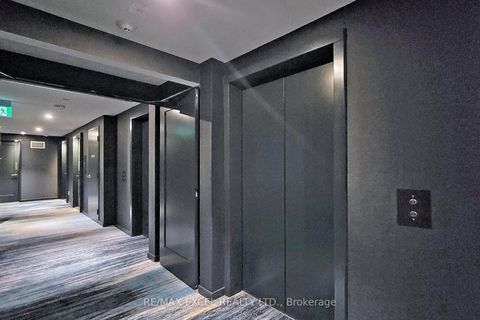 Photo 6 at 703 - 28 Wellesley Street E, Yonge Corridor, Toronto