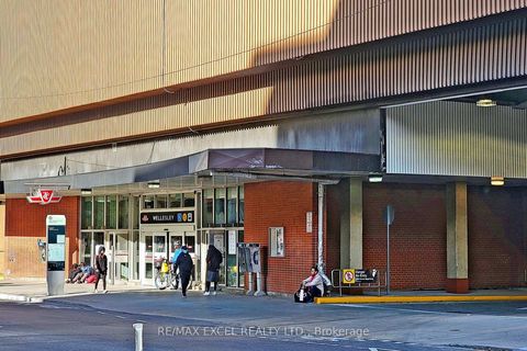 Photo 11 at 703 - 28 Wellesley Street E, Yonge Corridor, Toronto