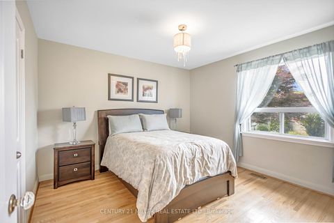 Photo 11 at 44 Shier Drive, Woburn, Toronto