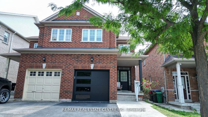Photo 3 at 131 Seahorse Avenue, Madoc, Brampton