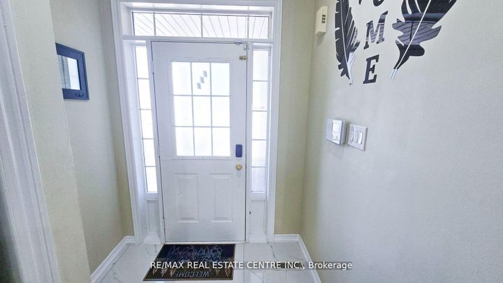 Photo 5 at 131 Seahorse Avenue, Madoc, Brampton