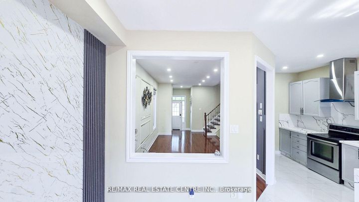 Photo 7 at 131 Seahorse Avenue, Madoc, Brampton