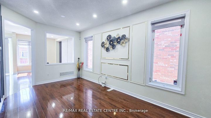 Photo 8 at 131 Seahorse Avenue, Madoc, Brampton