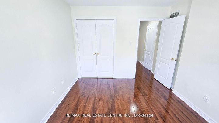 Photo 9 at 131 Seahorse Avenue, Madoc, Brampton