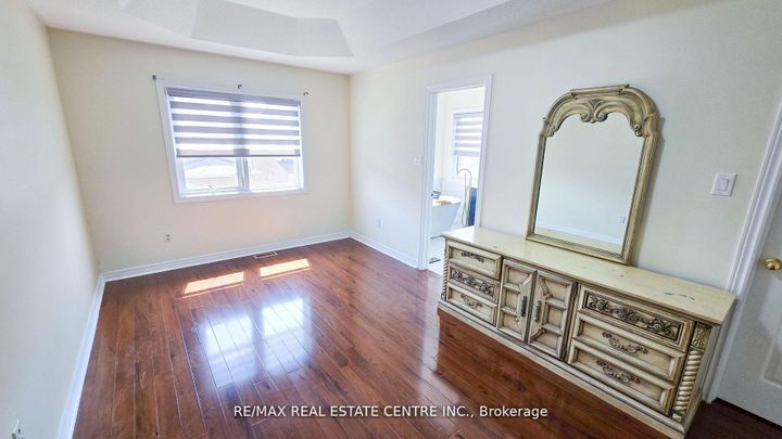 Photo 16 at 131 Seahorse Avenue, Madoc, Brampton