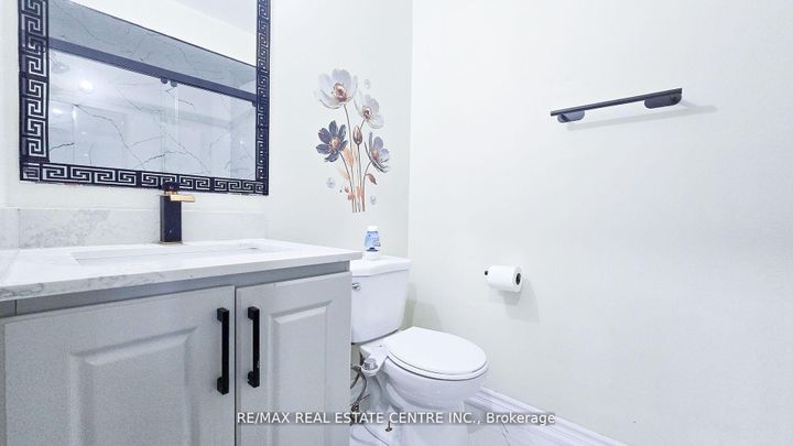 Photo 17 at 131 Seahorse Avenue, Madoc, Brampton