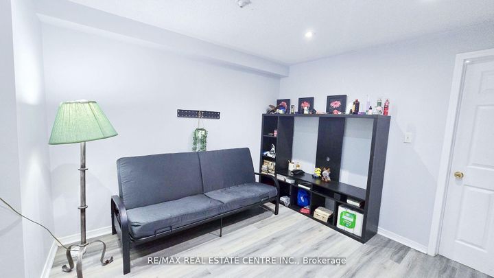 Photo 28 at 131 Seahorse Avenue, Madoc, Brampton