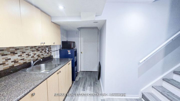 Photo 32 at 131 Seahorse Avenue, Madoc, Brampton