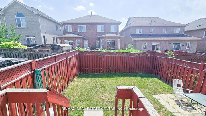 Photo 33 at 131 Seahorse Avenue, Madoc, Brampton
