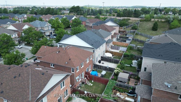 Photo 39 at 131 Seahorse Avenue, Madoc, Brampton